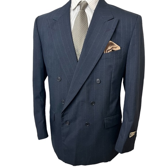 NWT….HUNTING HORN DESIGN FOR J. RIGGINGS A BLEND POLY & WOOL SIZE 46L, NAVY. - Picture 2 of 14